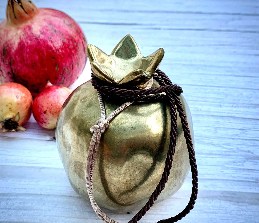 Greek traditions of the pomegranate